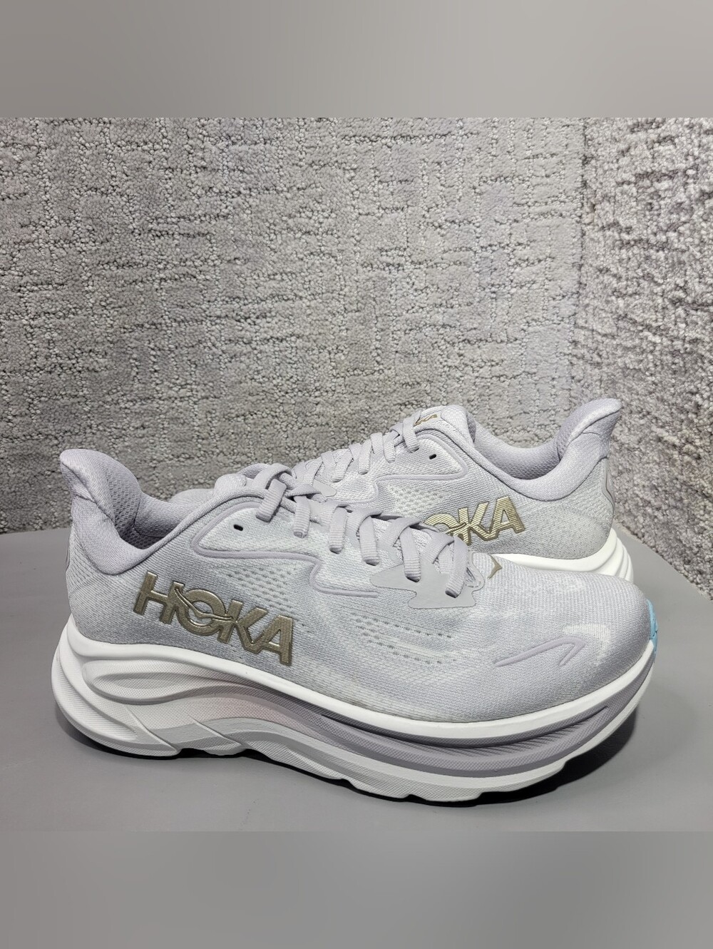 Hoka One One Clifton 10 Womens Size US 7.5B Ash Gray/Foggy Gray Athletic Shoes - Picture 3 of 15